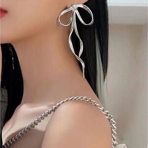 silver bow earrings H47